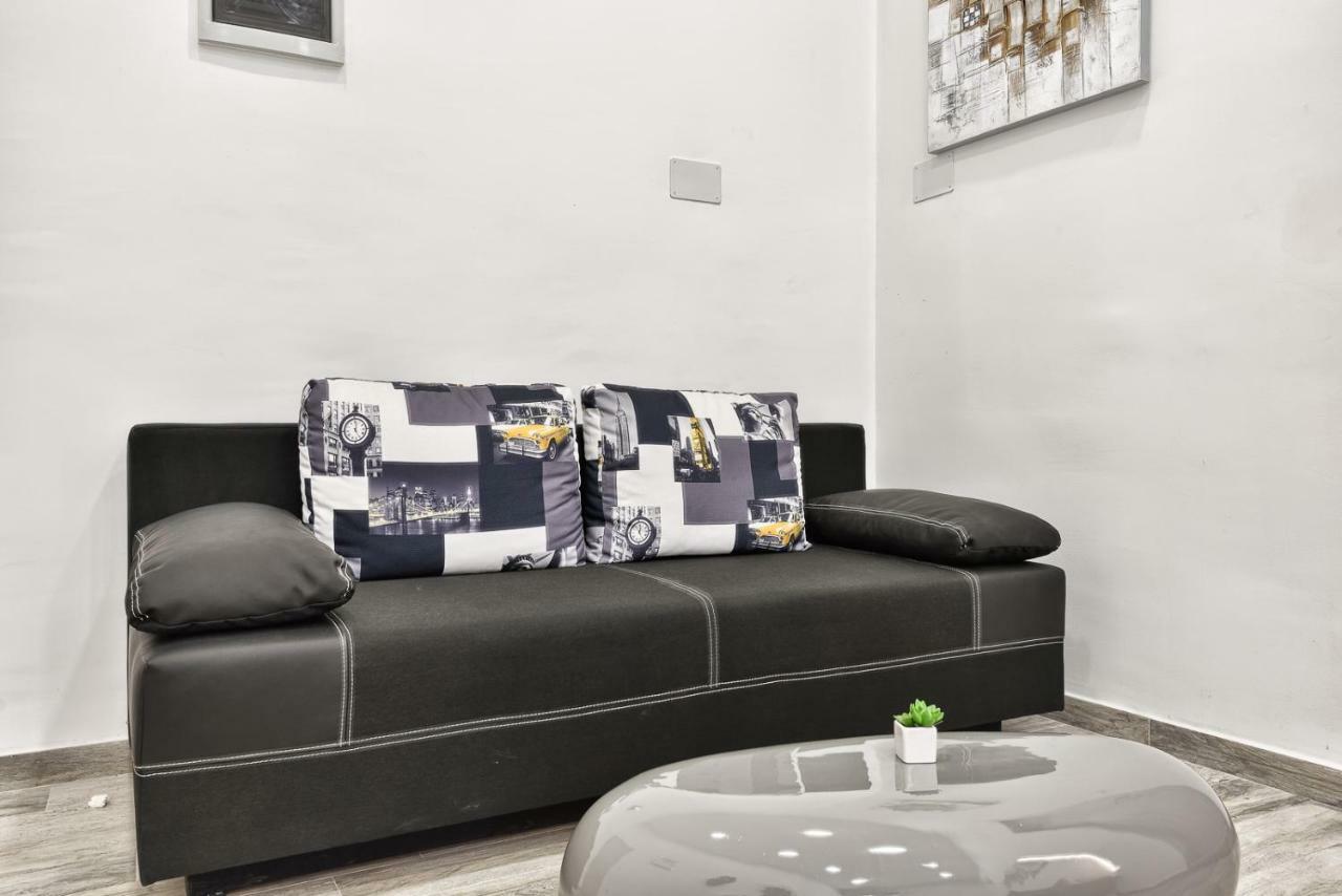 Apartment 20M From Arena Πούλα Εξωτερικό φωτογραφία